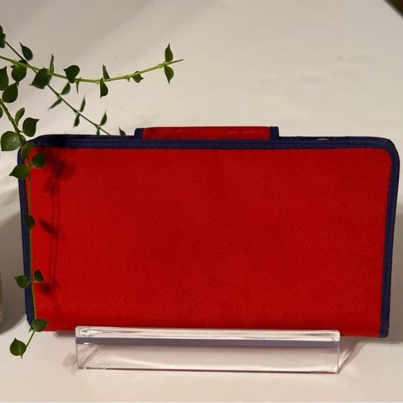 Vintage Avon Red Purple Wallet With Embroidered Hat CC Holder ID Holder - Picture 2 of 12